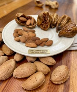 Kabuklu Badem (Taş Badem) 1000 Gr.